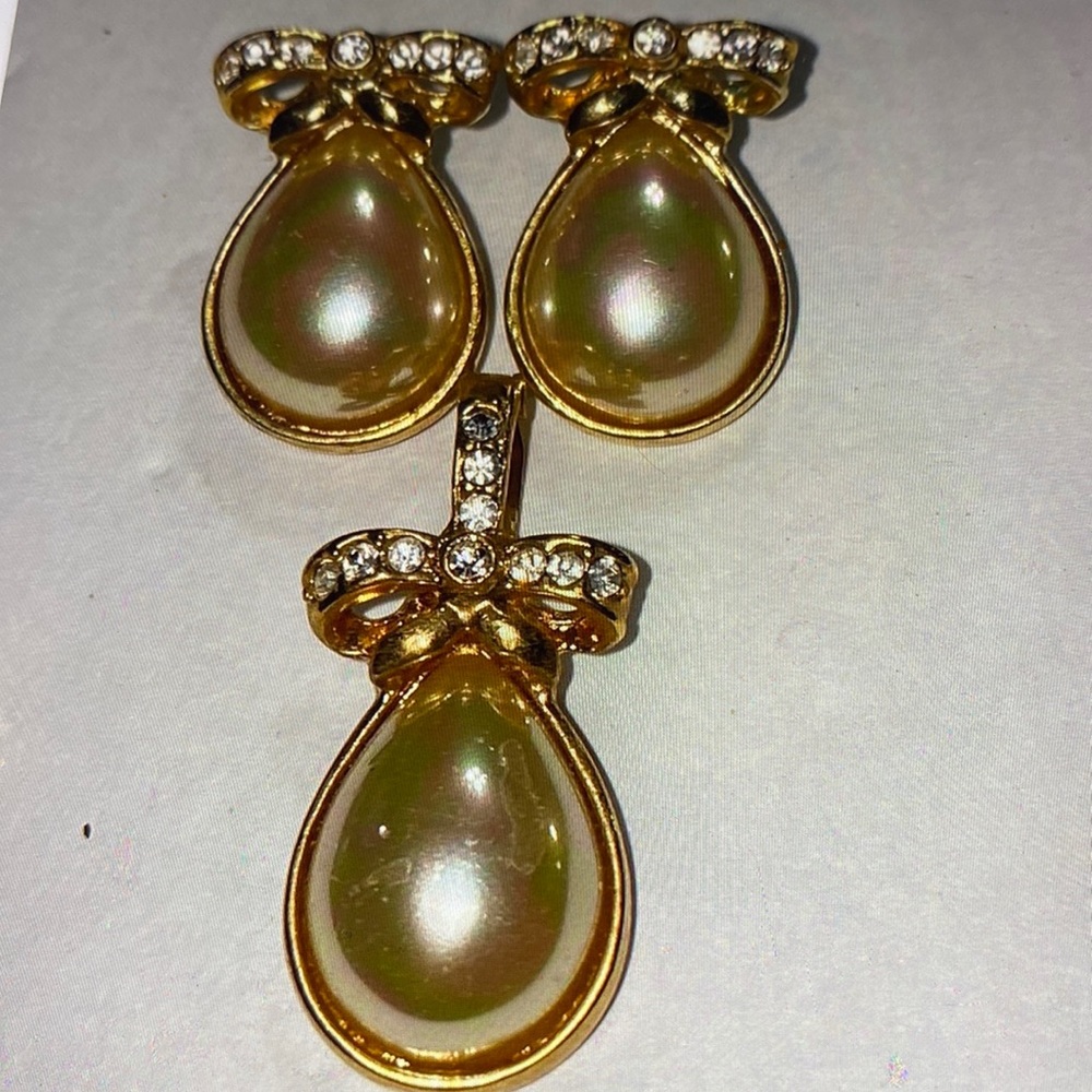 Vintage Roma earrings, and clasp top pennant set